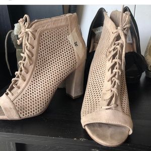 Steve Madden Tan Lace up Booties